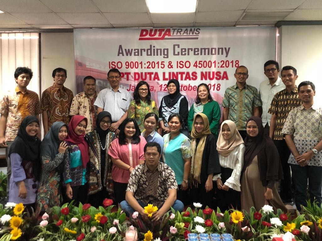 Upacara Pemberian sertifikat ISO 